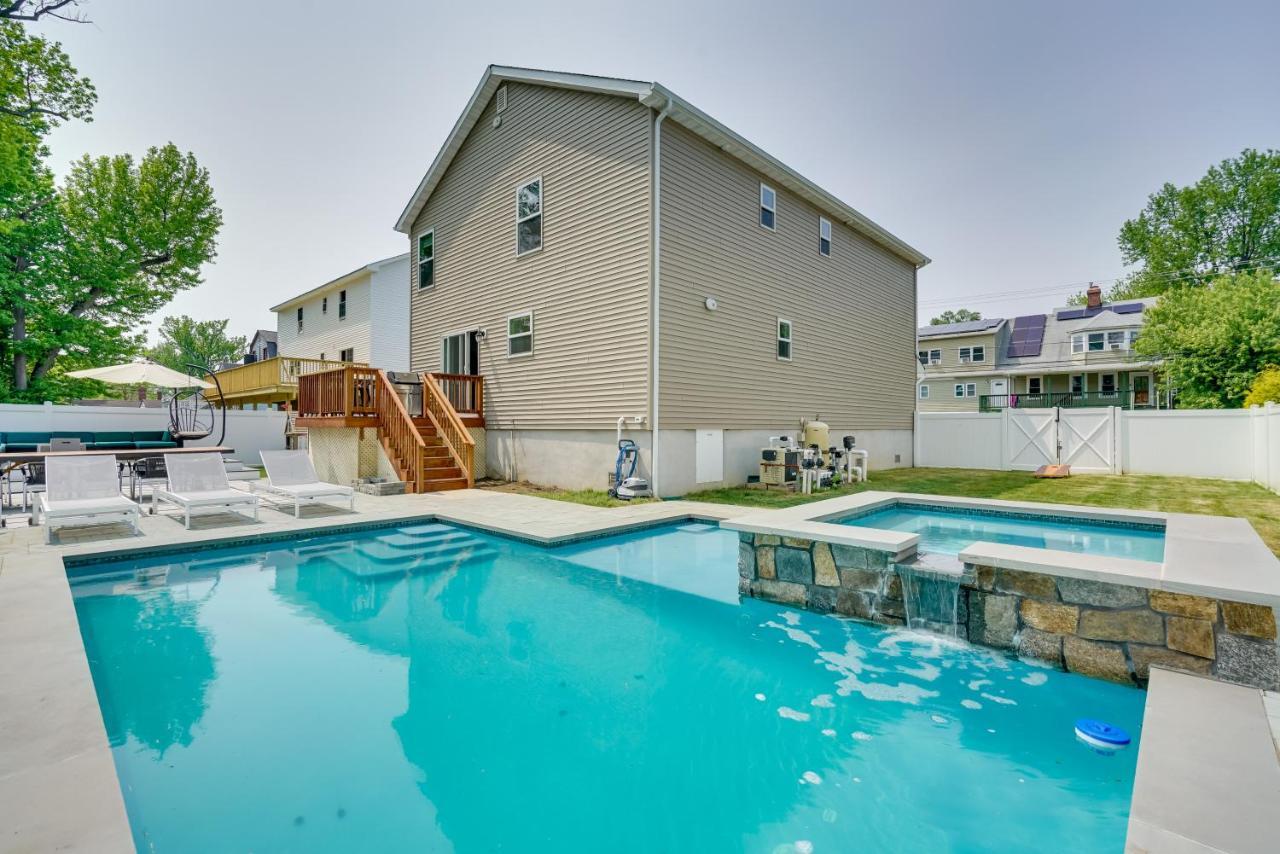 Gorgeous Keansburg Home With Pool Walk To Beach! Exterior photo