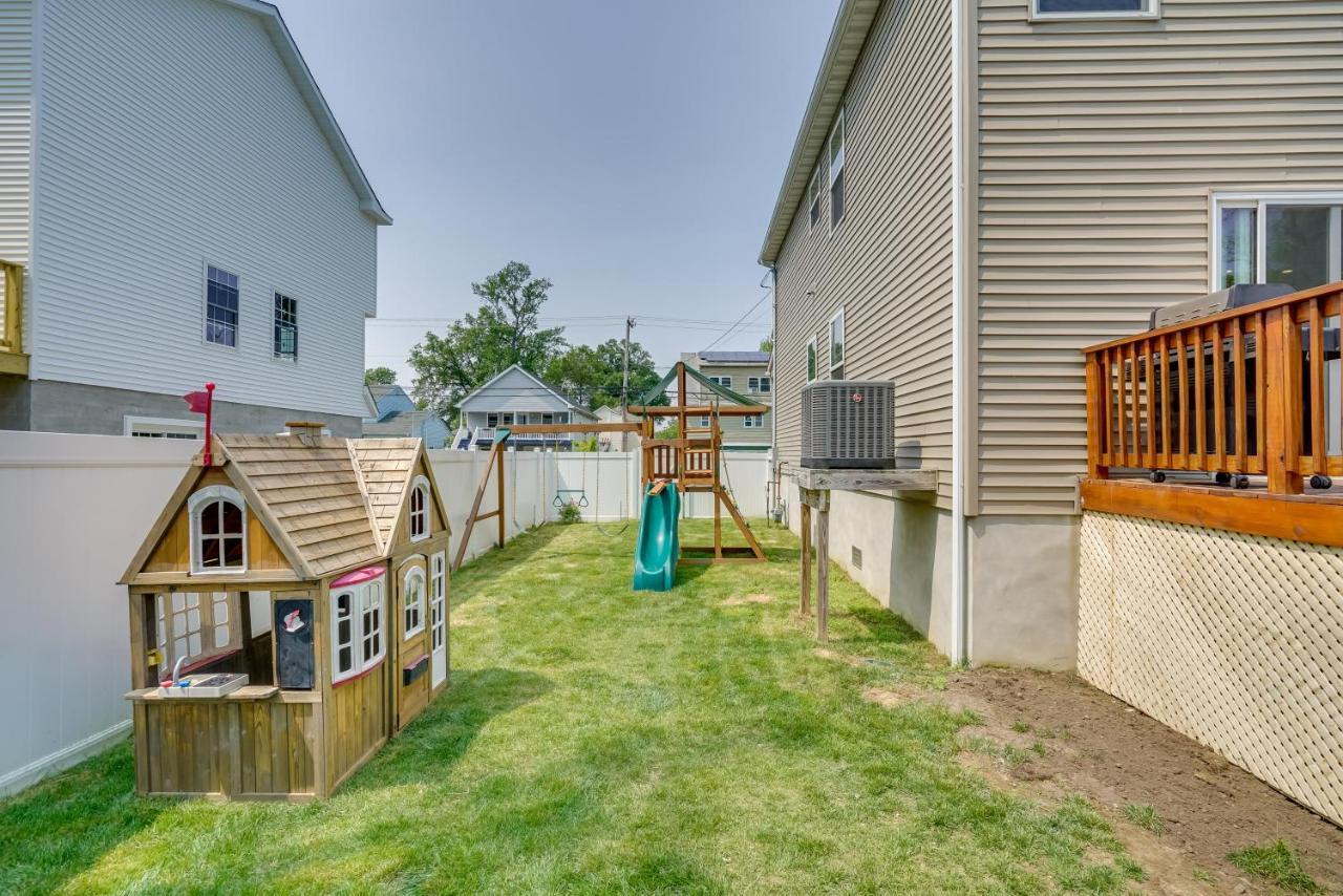 Gorgeous Keansburg Home With Pool Walk To Beach! Exterior photo