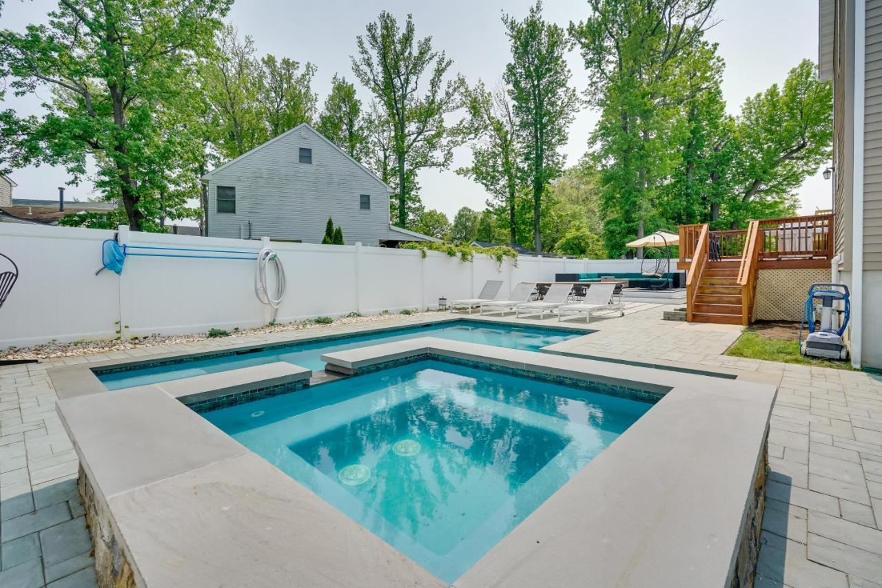 Gorgeous Keansburg Home With Pool Walk To Beach! Exterior photo